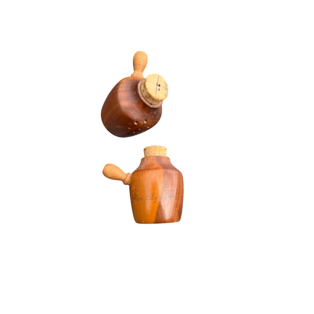 🌲 Glen Elder KS Wooden Jug Salt & Pepper Shakers Vintage Souvenir Rustic - Picture 3 of 5